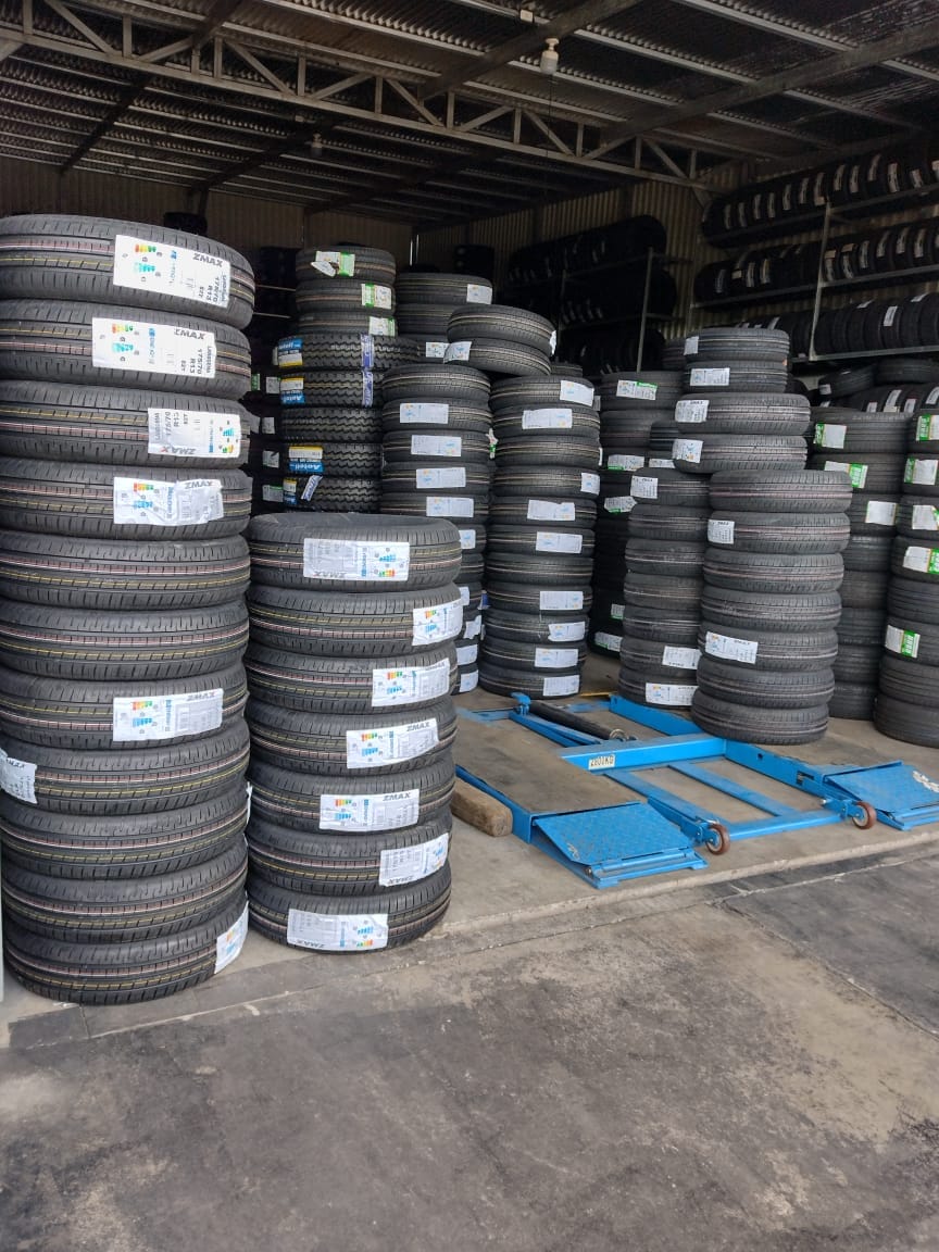 Stock de llantas nuevas